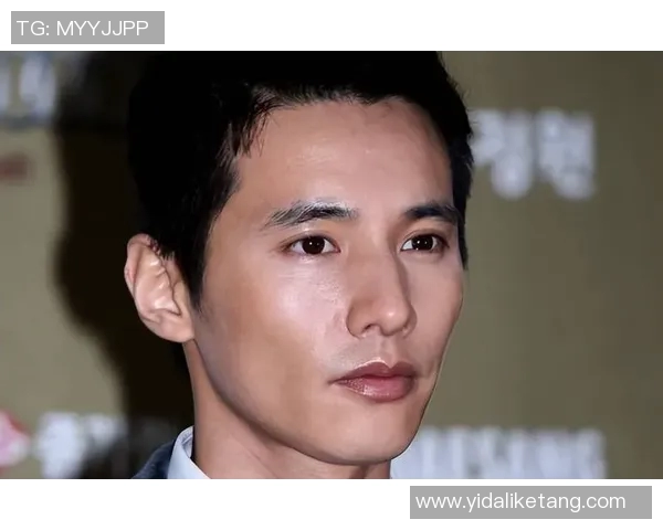 韩娱圈中的足球明星们如何在绿茵场上展现魅力与才华 韩娱圈中的足球明星们如何在绿茵场上展现魅力与才华