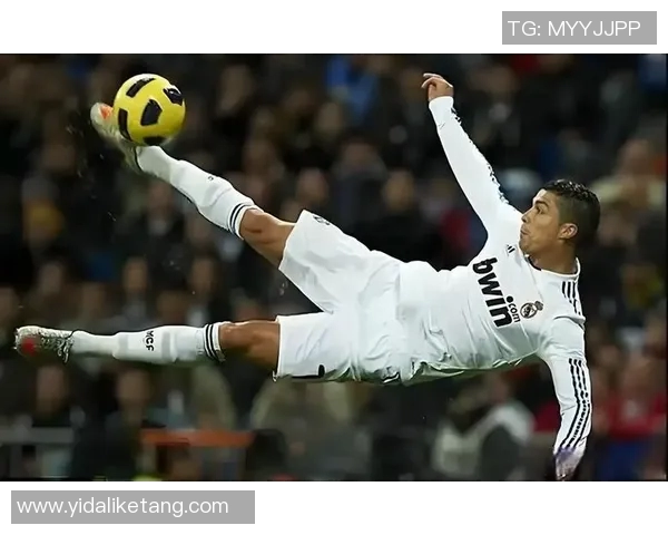 全球足球巨星排行榜揭晓前50名明星球员的精彩瞬间与成就分析 全球足球巨星排行榜揭晓前50名明星球员的精彩瞬间与成就分析