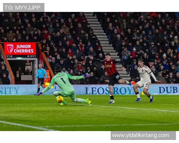 英超足球明星突然逝世引发球迷哀悼和媒体关注的事件回顾